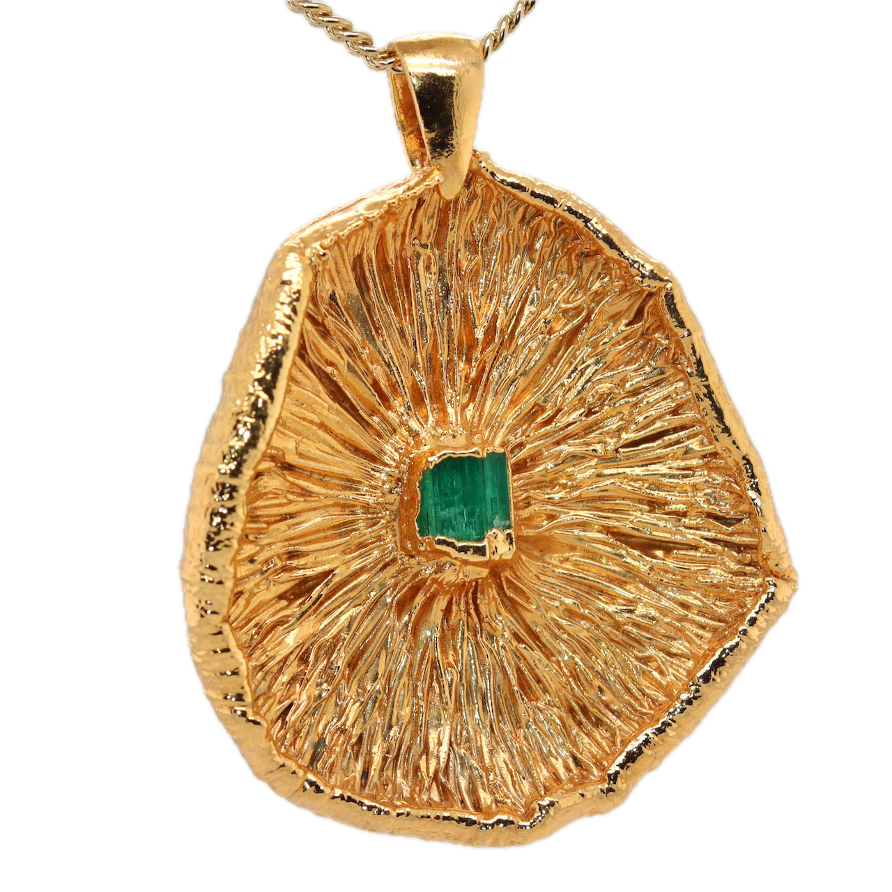 24k Special Collection Cap Pendant with Emerald