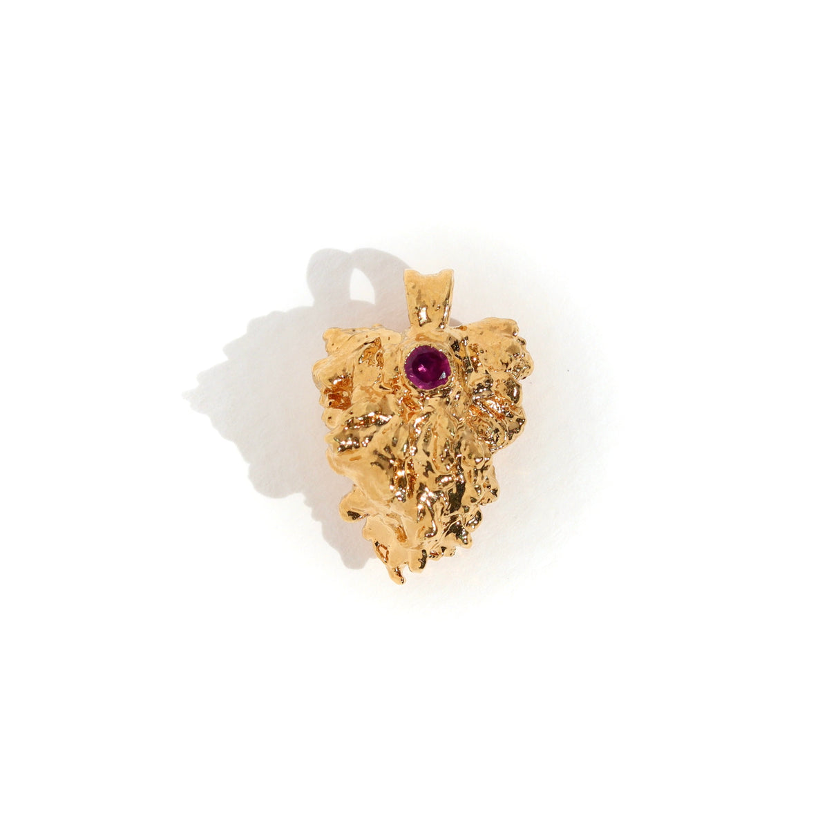 24k Axum bud with Rhodolite