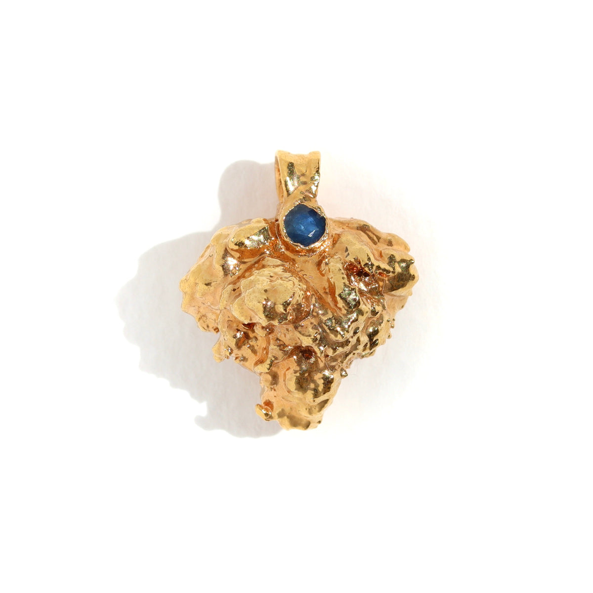 24k Axum bud with Sapphire